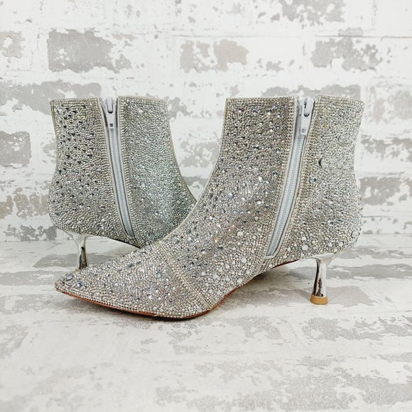 New ABOUND Marysol Rhinestone Embellished Bootie In Silver Rhinestone E259 - Picture 4 of 12